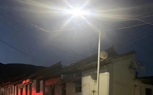 农村院子里最适合的合作太阳能路灯亮度与安装要点 农村院子里最适合的合作太阳能路灯亮度与安装要点